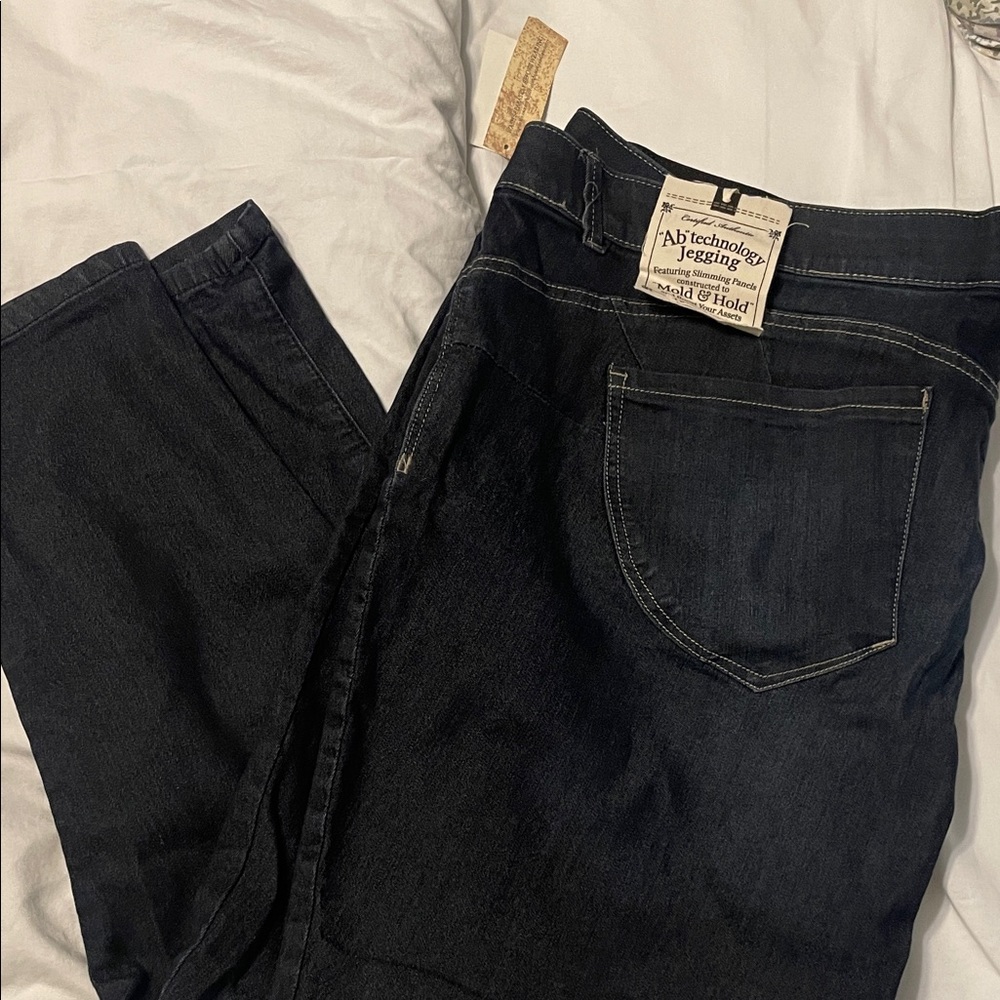 Democracy Women's Black Straight Leg Jeans